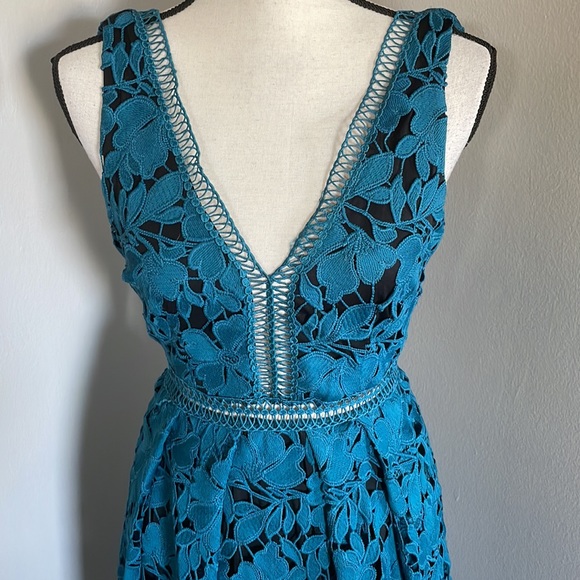 ROMEO + JULIET couture dress - Picture 2 of 10